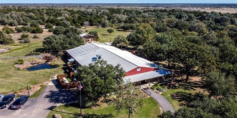 Banyan Texas Waelder Photo1